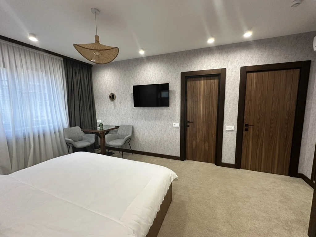 room 2 4th image